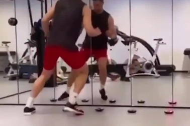 Neuer rèn thể lực trong mùa dịch Covid-19