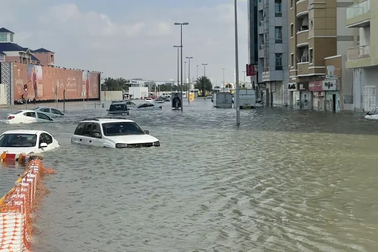 UAE bác tin mưa nhân tạo gây ngập lụt lịch sử