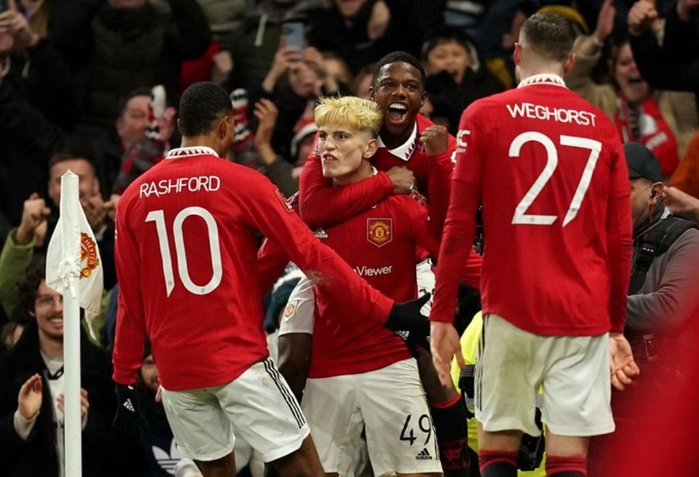 Hé lộ khoản thưởng khủng nếu Man Utd giành cú ăn bốn - 2 Hé lộ khoản thưởng khủng nếu Man Utd giành cú ăn bốn - 2