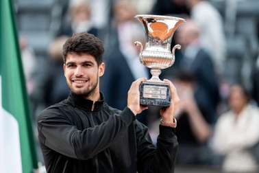 Đánh bại Sinner, Alcaraz lên ngôi vô địch tại Italian Open