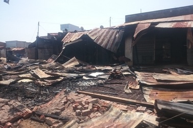 Đám cháy cực lớn thiêu rụi hoàn toàn 40 ki ốt