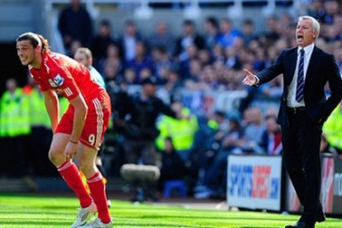 Newcastle muốn đưa Andy Caroll trở lại “mái nhà xưa”