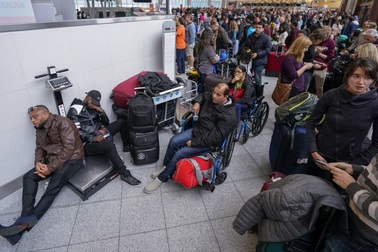 Mỹ: Sân bay bận rộn nhất thế giới hủy gần 1.000 chuyến bay vì mất điện