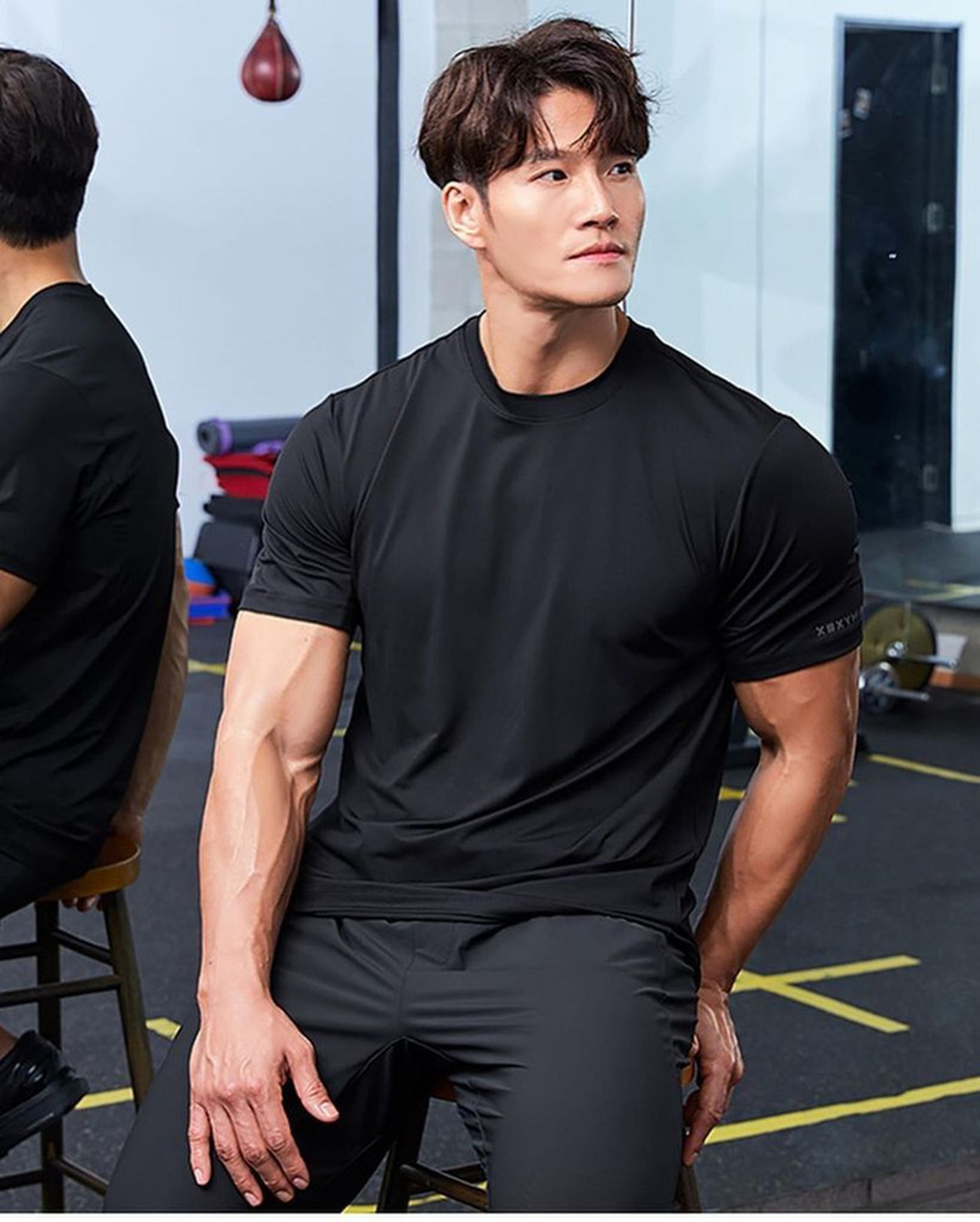 Người cơ bắp Kim Jong Kook tung chứng cứ khẳng định sáu múi là xịn - 2 Người cơ bắp Kim Jong Kook tung chứng cứ khẳng định sáu múi là xịn - 2