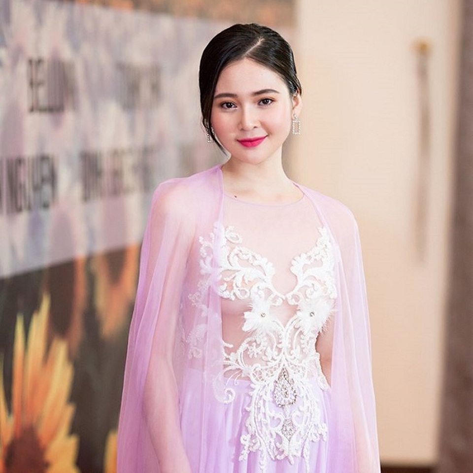 4 nữ sinh đẹp nhất Đà Nẵng: Có hai người giống hệt thần tiên Lưu Diệc Phi - 8 4 nữ sinh đẹp nhất Đà Nẵng: Có hai người giống hệt thần tiên Lưu Diệc Phi - 8