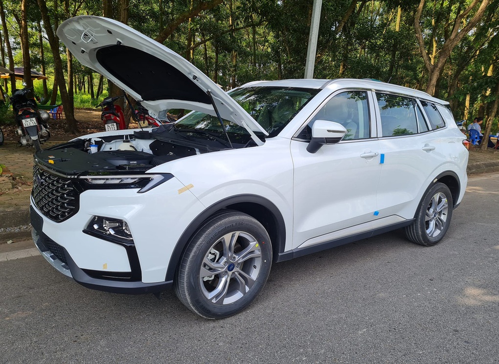 Ford Territory loạn giá chênh tại đại lý dù chưa ra mắt chính thức - 3 Ford Territory loạn giá chênh tại đại lý dù chưa ra mắt chính thức - 3
