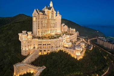 Mê mẩn cảnh khách sạn hoành tráng như lâu đài