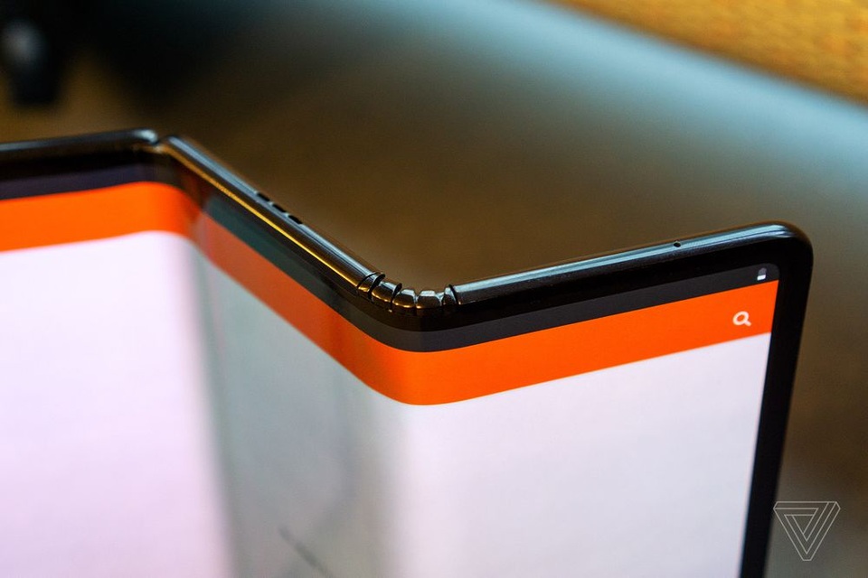 Cận cảnh smartphone màn hình gập 3 và smartphone trượt để mở rộng màn hình - 7 Cận cảnh smartphone màn hình gập 3 và smartphone trượt để mở rộng màn hình - 7
