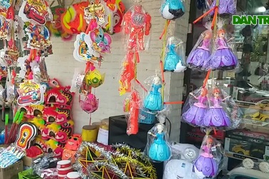 Thị trường đồ chơi Trung thu ở Đà Nẵng đìu hiu vì dịch Covid-19