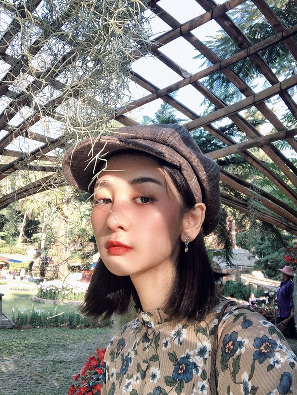 Nữ trợ lý phiên dịch xinh đẹp của U23 Việt Nam ở Thái Lan - 8 Nữ trợ lý phiên dịch xinh đẹp của U23 Việt Nam ở Thái Lan - 8