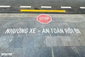 Khẩu hiệu "Nhường xe - an toàn rồi đi”: Người khen hay, người lo… khó thấy