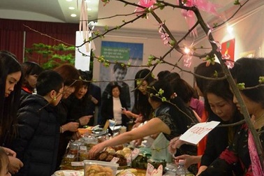 Người Việt tại Hungary ấm lòng với “Tết Cộng đồng”