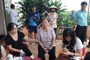 Nghi phạm giết 3 người đã sang tên sổ đỏ của nạn nhân