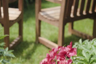 Từ trên ban công nhìn xuống...