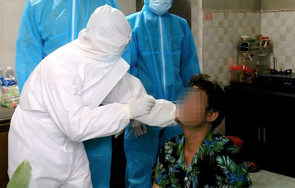 Cưỡng chế người đàn ông về từ TPHCM trốn cách ly - 1 Cưỡng chế người đàn ông về từ TPHCM trốn cách ly - 1