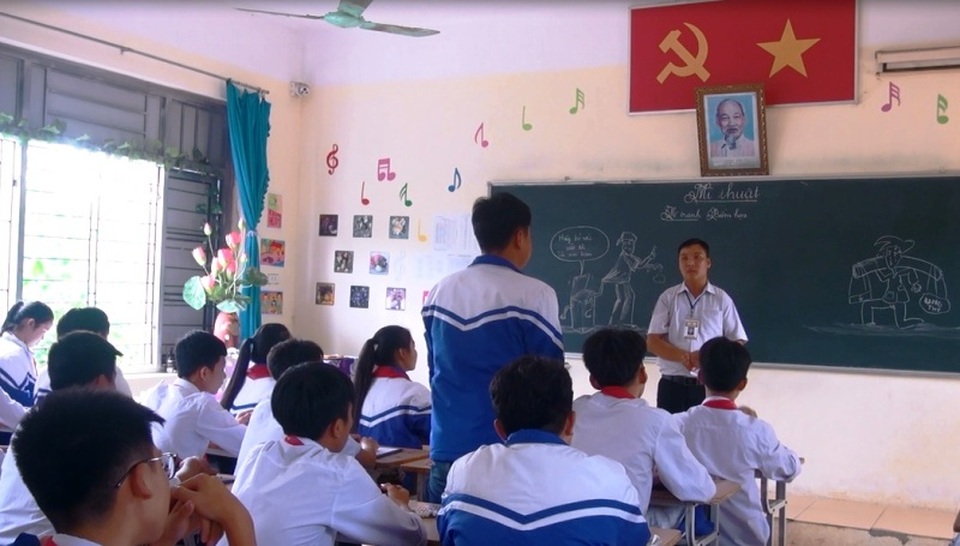Chia sẻ của thầy giáo 8X gây “bão mạng” từ tranh vẽ bằng phấn trắng trên bảng đen - 6 Chia sẻ của thầy giáo 8X gây “bão mạng” từ tranh vẽ bằng phấn trắng trên bảng đen - 6