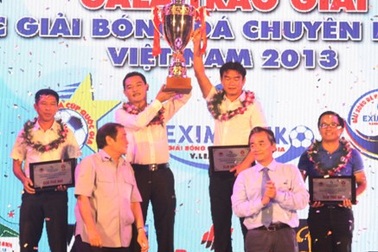 Gala trao giải chính thức khép lại mùa bóng 2013