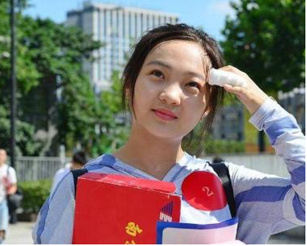 Bé gái Olympic bị cướp mất vinh quang: Dương Bái Nghi ra sao sau 13 năm? - 9 Bé gái Olympic bị cướp mất vinh quang: Dương Bái Nghi ra sao sau 13 năm? - 9