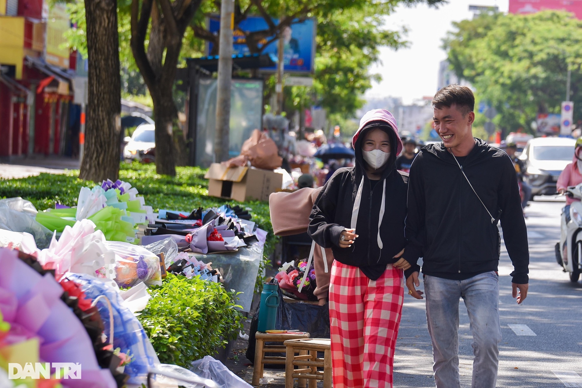 Tiểu thương khóc ròng vì hoa ế trong ngày lễ Tình nhân - 7