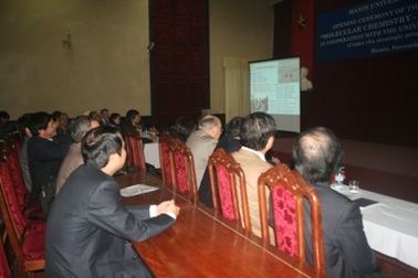 Khai giảng khóa cao học Hóa hữu cơ - Hóa dược trình độ quốc tế