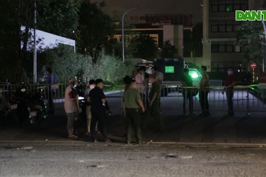 Hiện trường vụ 2 người tử vong dưới tòa chung cư ở Liễu Giai