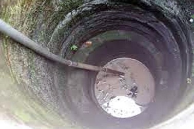 2 người tử vong do ngạt khí dưới giếng hoang