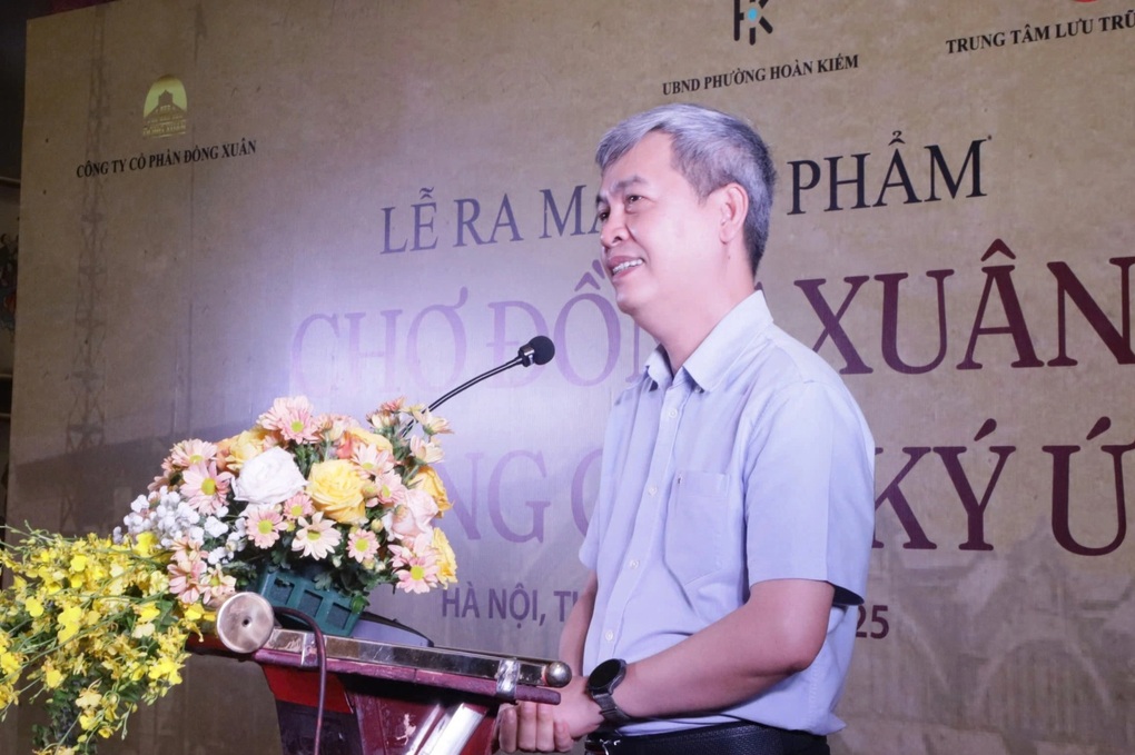 Ra mắt ấn phẩm văn hóa Chợ Đồng Xuân - Không gian ký ức - 1 Ra mắt ấn phẩm văn hóa Chợ Đồng Xuân - Không gian ký ức - 1