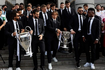 Real Madrid tưng bừng ăn mừng chức vô địch Champions League