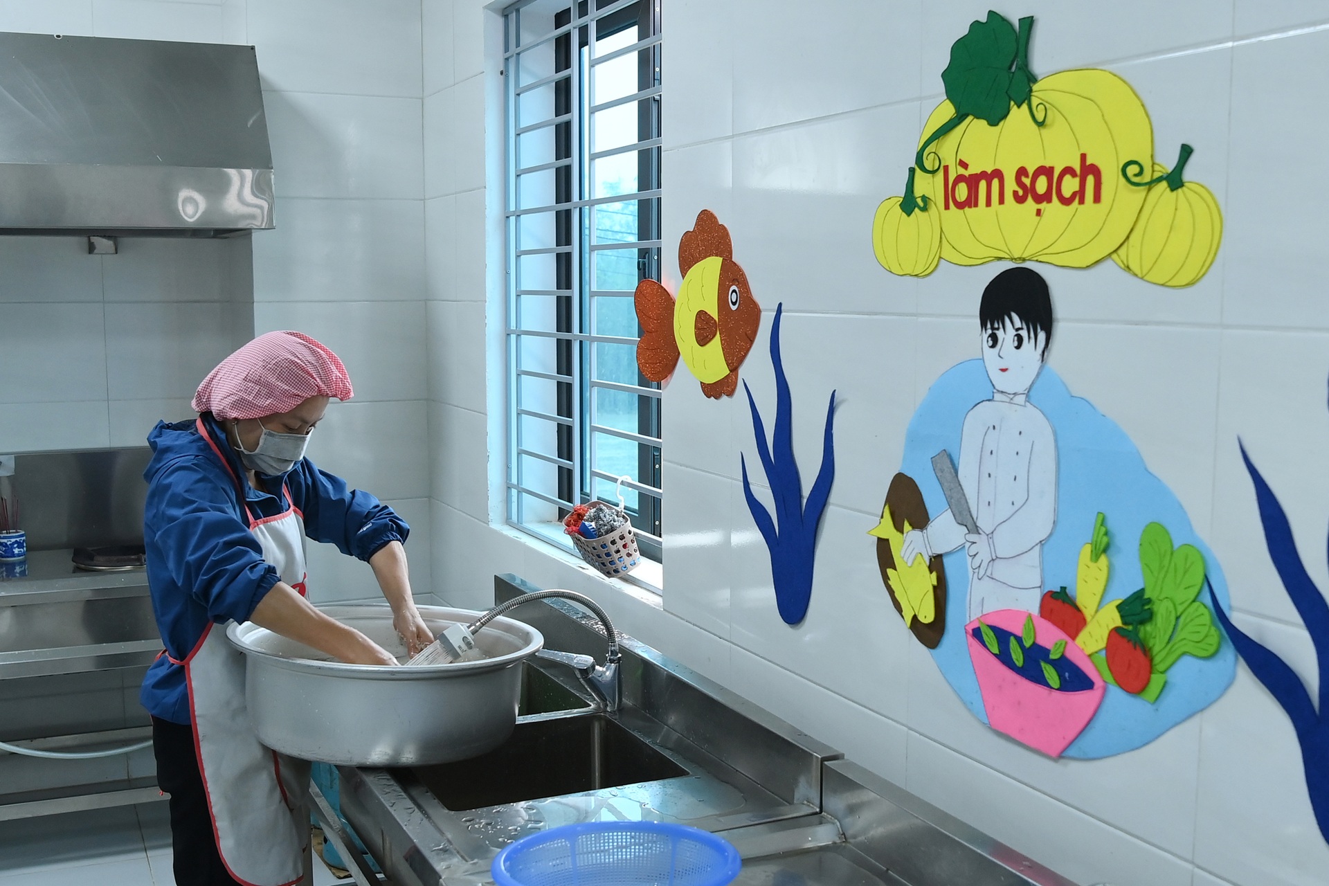 Đại sứ Marc Knapper dự khánh thành 2 trường học ở miền Trung do Mỹ tài trợ - 14 Đại sứ Marc Knapper dự khánh thành 2 trường học ở miền Trung do Mỹ tài trợ - 14