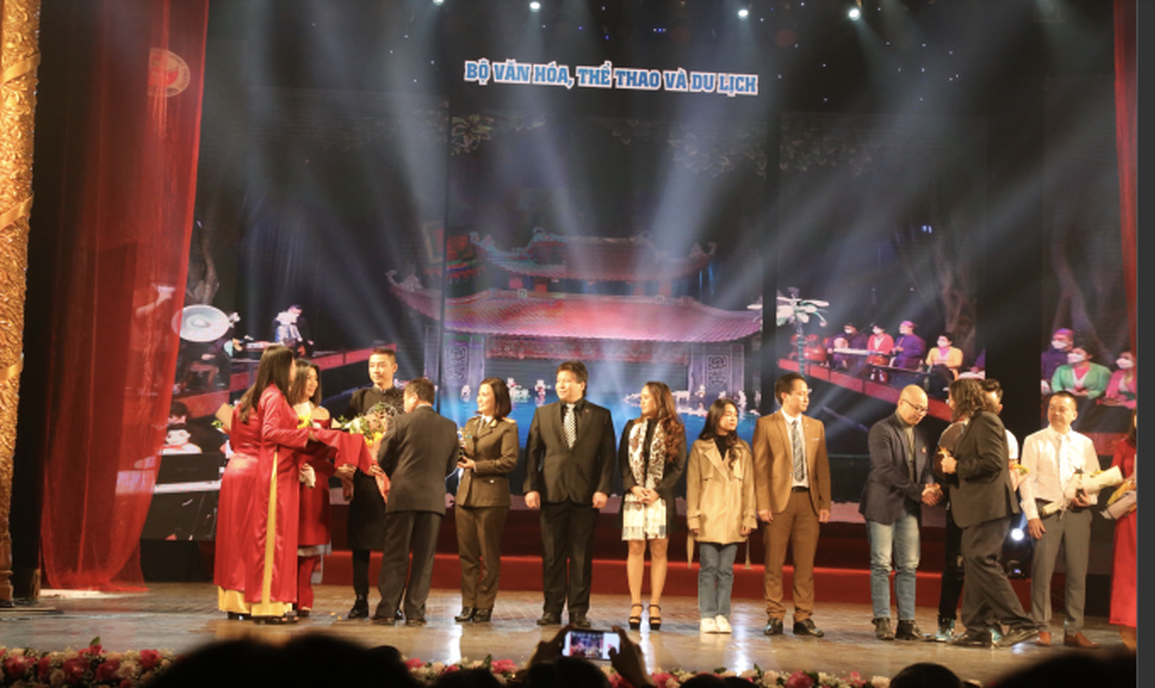 MV Hà Nội - Khúc đồng dao chống dịch giành giải Nhất cuộc thi nghệ thuật - 2 MV Hà Nội - Khúc đồng dao chống dịch giành giải Nhất cuộc thi nghệ thuật - 2