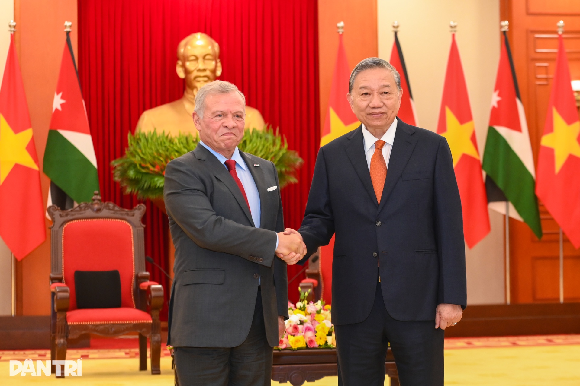 Chủ tịch nước Lương Cường chủ trì lễ đón Quốc vương Jordan thăm Việt Nam - 7