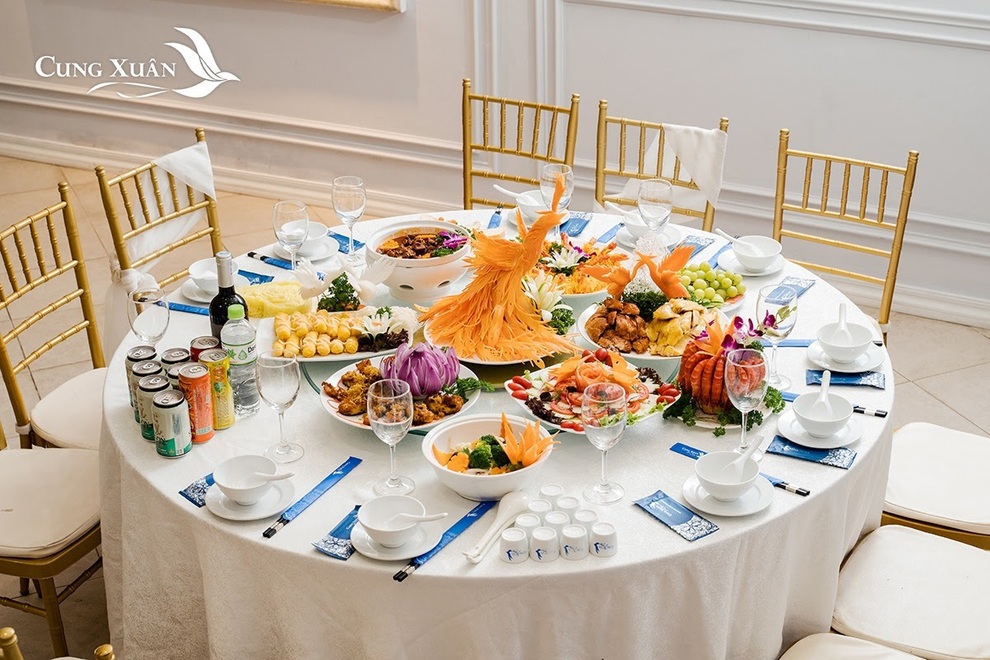 Không gian xa hoa và thực đơn thượng hạng tại Cung Xuân - 5 Không gian xa hoa và thực đơn thượng hạng tại Cung Xuân - 5
