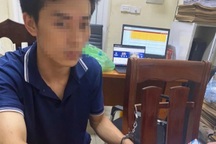 Bị CSGT kiểm tra, nam thanh niên vội vứt xe máy, lộ gói ma túy