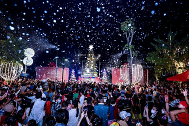 Ngập tràn không khí Giáng sinh tại Đức Hòa - Long An