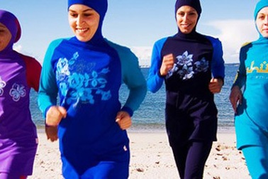 Chùm ảnh: Trang phục bơi đặc biệt của phụ nữ Hồi giáo