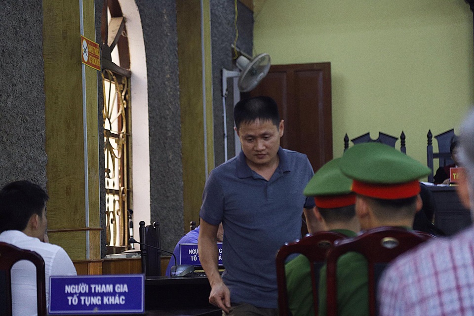 Gian lận thi cử Sơn La: Bị cáo mong được trả lại 1 tỉ đồng! - 3 Gian lận thi cử Sơn La: Bị cáo mong được trả lại 1 tỉ đồng! - 3