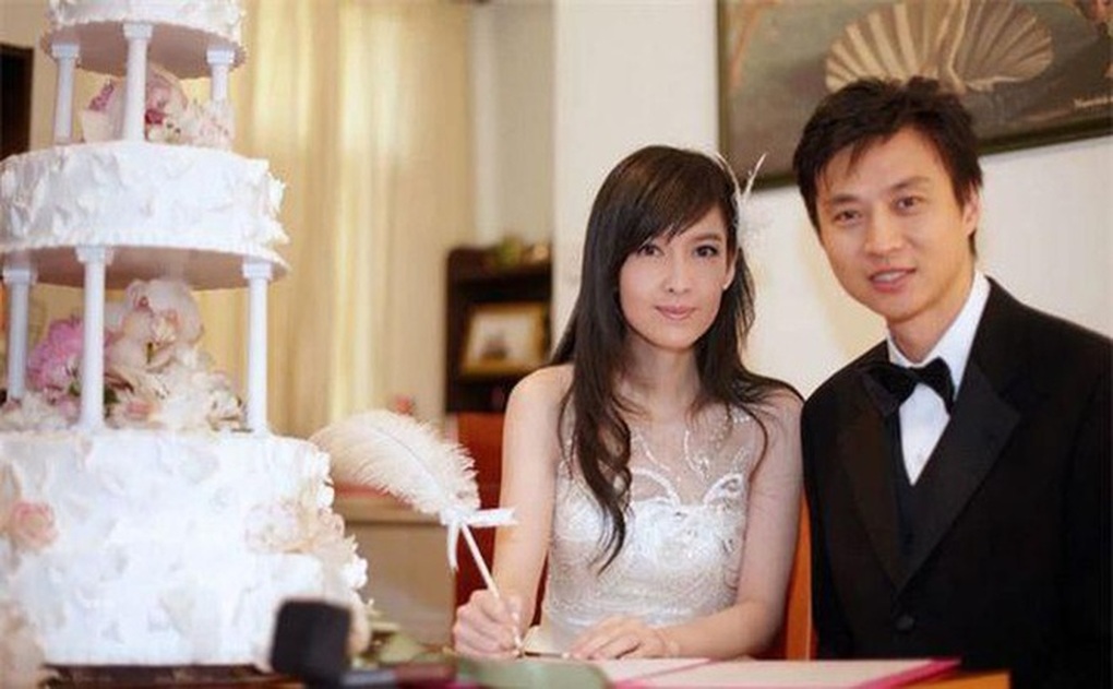 Ngoại hình trẻ đáng kinh ngạc ở tuổi 56 của biểu tượng sắc đẹp Châu Huệ Mẫn - 6 Ngoại hình trẻ đáng kinh ngạc ở tuổi 56 của biểu tượng sắc đẹp Châu Huệ Mẫn - 6