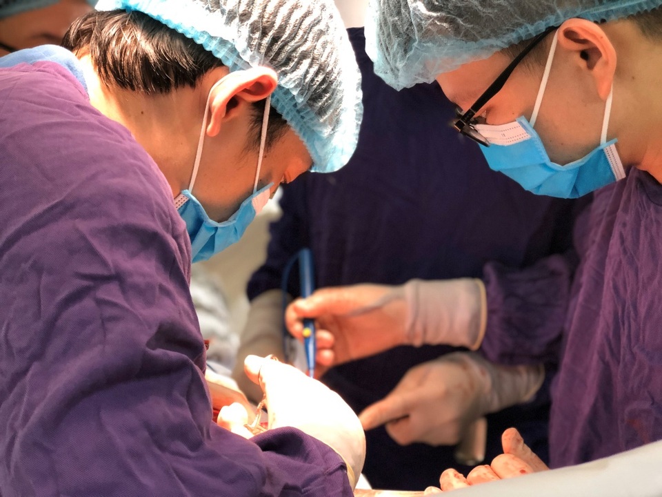 Người phụ nữ tập thể dục mãi không giảm béo bụng, hoá khối u to đến 6kg - 2 Người phụ nữ tập thể dục mãi không giảm béo bụng, hoá khối u to đến 6kg - 2