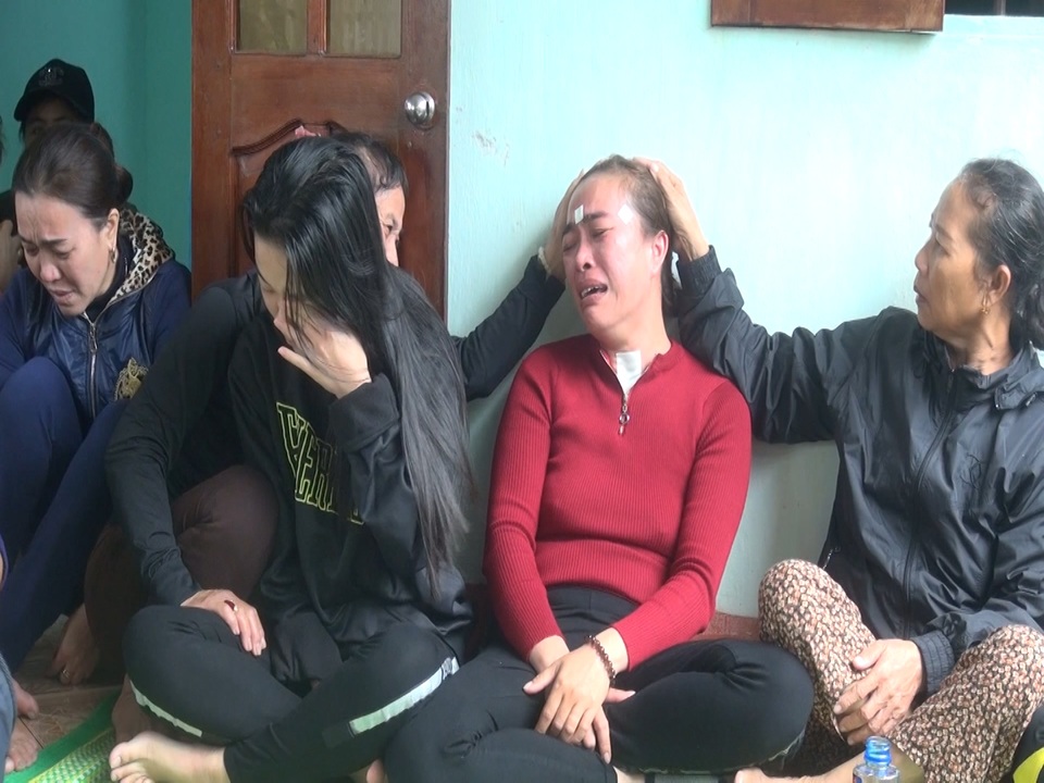 6 người Việt trong vụ cháy tàu Hàn Quốc: Thấp thỏm ngóng tin nơi xứ người - 3 6 người Việt trong vụ cháy tàu Hàn Quốc: Thấp thỏm ngóng tin nơi xứ người - 3