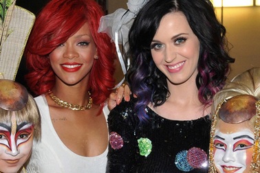 Rihanna quá buồn vì không dự đám cưới Katy Perry
