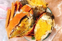 Cua lông ở Trung Quốc siêu đắt đỏ, về chợ Việt thành hàng bình dân