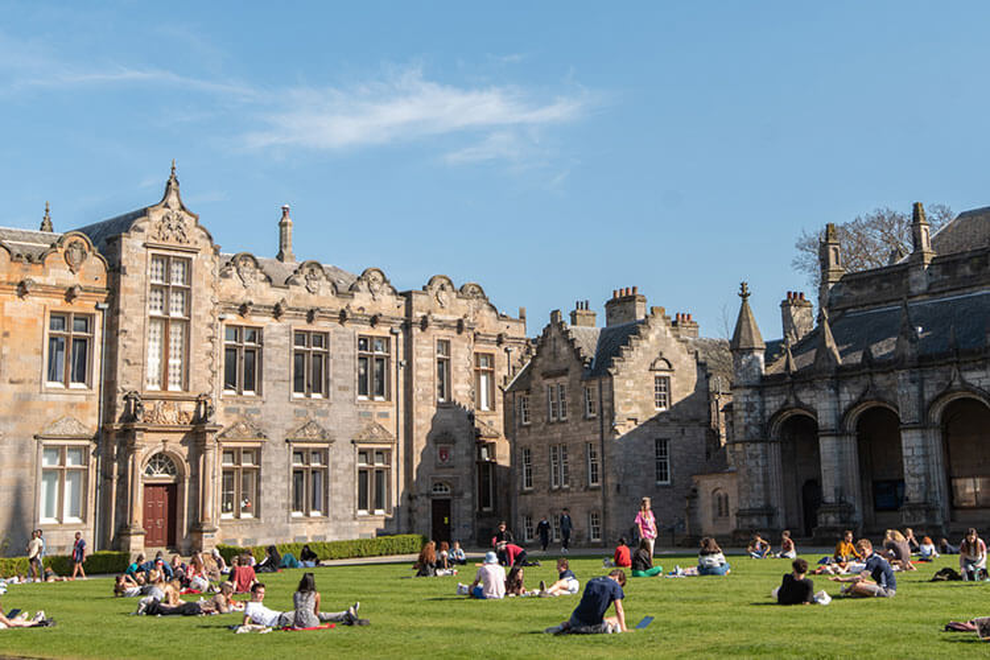 Universidades de Oxford e Cambridge saem do top 3 pela primeira vez - 1 Đại học Oxford và Cambridge lần đầu rớt khỏi top 3  - 1