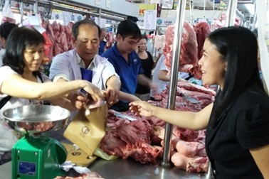 “Soi” thịt heo bằng smartphone: Người nuôi heo còn chần chừ