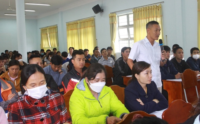 Giảng viên huấn luyện của Khoa Thể Thao dưới nước (Đại học Thể dục, thể thao TP Hồ Chí Minh) đang trình bày các nội dung lý thuyết đến học viên. Ảnh baolamdong.vn