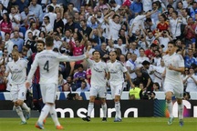 Real Madrid chấm dứt chuỗi trận bất bại của Barcelona