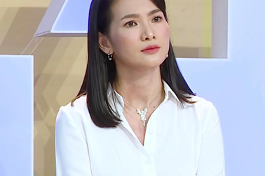 Người mẫu Anh Thư trải lòng về cuộc sống 8 năm làm mẹ đơn thân