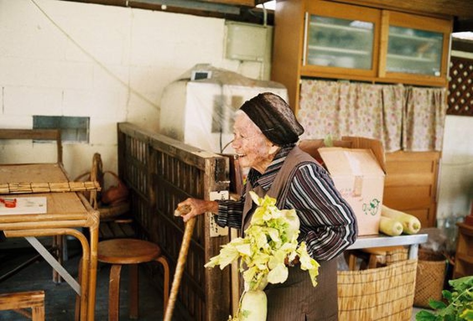 Bí mật hòn đảo toàn người trường thọ, 100 tuổi vẫn chăm chỉ lao động - 4 Bí mật hòn đảo toàn người trường thọ, 100 tuổi vẫn chăm chỉ lao động - 4