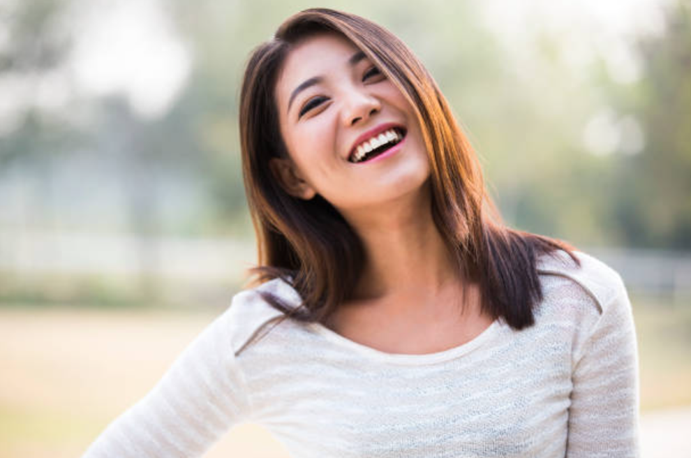 Cô gái bị người yêu chia tay vì dễ cười quá mà lại còn cười to - 1 Cô gái bị người yêu chia tay vì dễ cười quá mà lại còn cười to - 1
