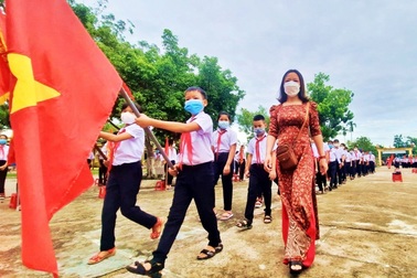 Rộn ràng Lễ khai giảng trực tiếp ở các tỉnh "vùng xanh"