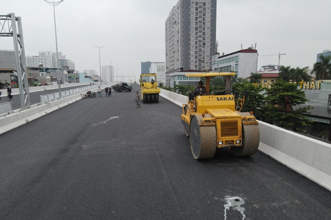 Hà Nội: Cầu cạn 5.000 tỷ đồng “khoác áo mới” chờ ngày thông xe - 15